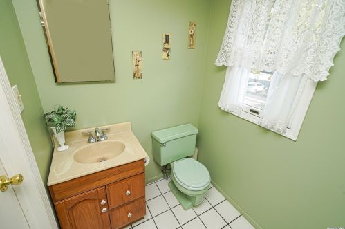 19 Sheldon Pl, Commack NY 11725-3237 exterior