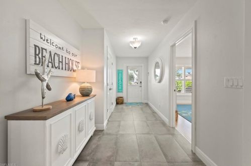 523 107 Ave, Naples FL 34108-1854 exterior