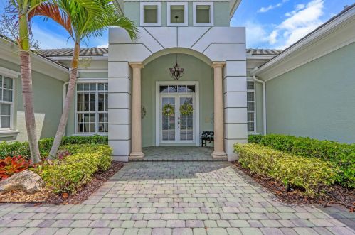 9328 Scarborough Ct, Fort Pierce FL  34986-3360 exterior