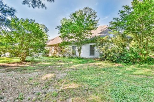 3032 Chesterfield Ct, Lithonia GA 30039-4683 exterior