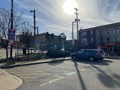 1524 Beechview Ave, Pittsburgh PA 15216-3335 exterior