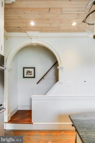 5800 Greene St, Philadelphia PA  19144-2704 exterior