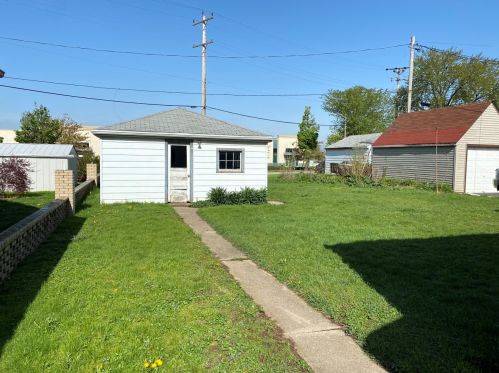 1727 37th St, Milwaukee, WI 53215-2012