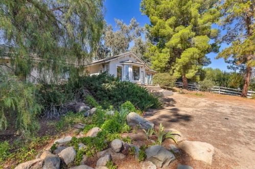 31150 Avenida Del Reposo, Temecula CA 92591-1719 exterior