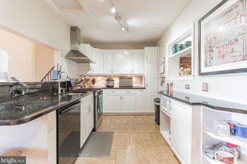 5428 Enid Pl, Alexandria VA  22312-6428 exterior