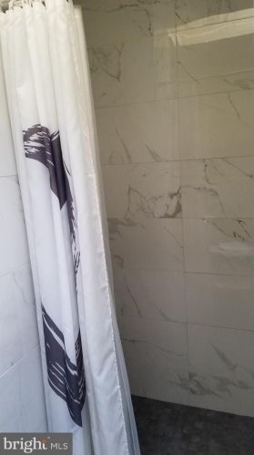 1120 Locust St, Philadelphia PA 19107-6734 exterior