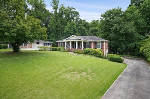 2394 Caladium Dr, Atlanta, GA 30345-2006