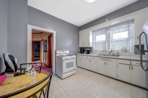 2719 Kildare Ave, Chicago IL 60629-5020 exterior