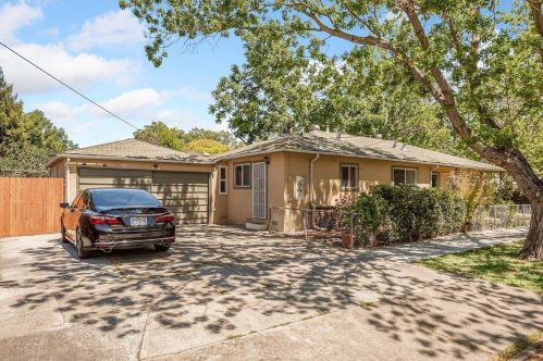 956 Myrtle St, San Jose, CA 95126-1227