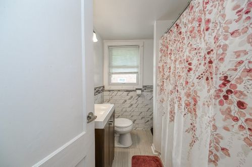 5107 Interboro Ave, Pittsburgh PA  15207-2327 exterior