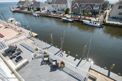 829 Spar Dr, Lacey NJ 08731-3028 exterior