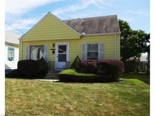 13211 Bennington Ave, Cleveland, OH 44135-5057