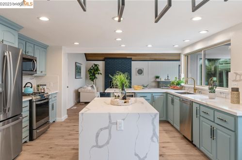 1735 Ancona Ct, Concord CA  94519-1524 exterior