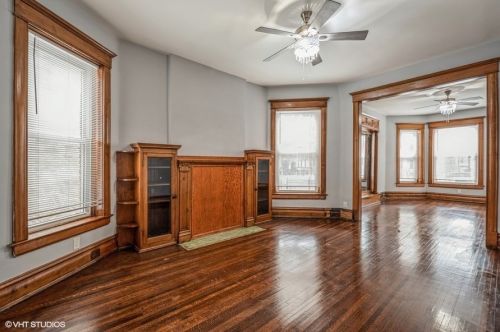 5327 Michigan Ave, Chicago IL 60615-4625 exterior