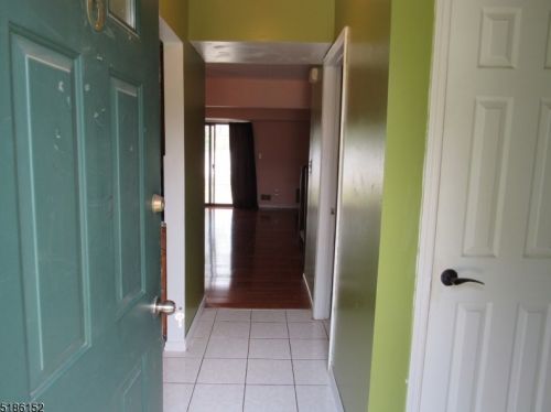 6 Driscoll Ct, New Brunswick NJ  08902-4159 exterior