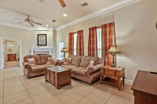 719 Silent Holw, San Antonio TX 78260-6276 exterior