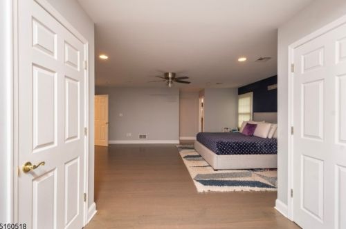 68 Terrace Ave, Town Center NJ  07052-3662 exterior