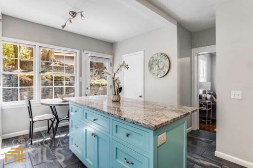 165 Avery Dr, Atlanta GA  30309-2700 exterior