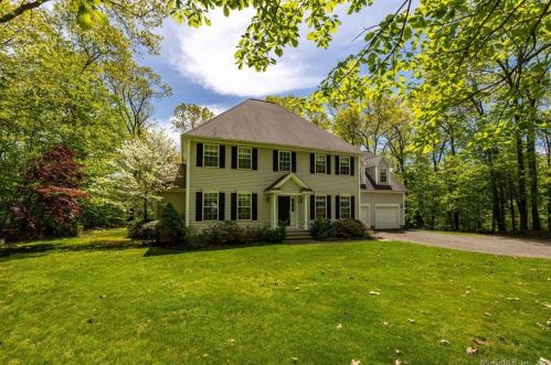 14 Chauncey Dr, Seymour CT 06478-1261 exterior