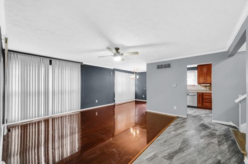 7009 1st Ave, Gary IN  46403-3903 exterior