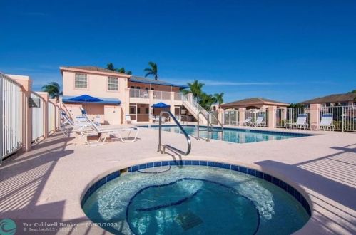 2057 Wild Meadow Cir, Fort Pierce FL  34952-8142 exterior