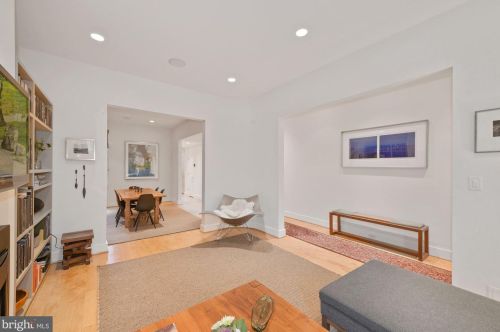 1221 T St, Washington DC 20009-7535 exterior