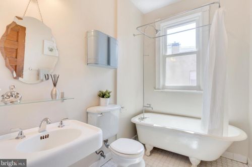 1465 Meridian Pl, Washington DC 20010-1923 exterior