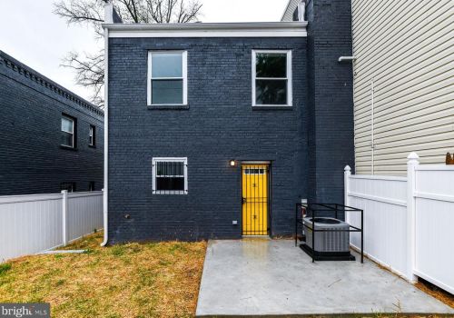 4227 Edson Pl, Washington DC  20019-8023 exterior