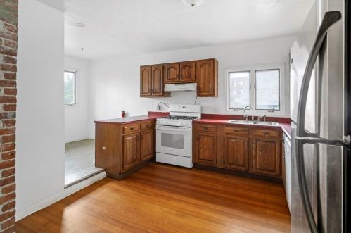 68 Linden St, Brookline MA 02445-7841 exterior