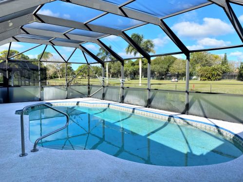 4706 Eagle Dr, Fort Pierce FL 34951-2371 exterior