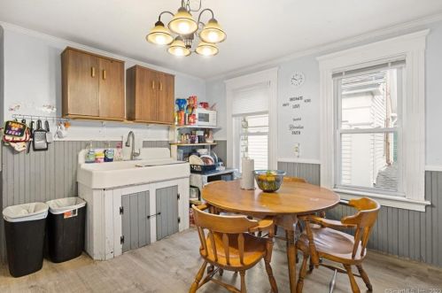 37 Whiting Ave, Torrington CT 06790-4921 exterior