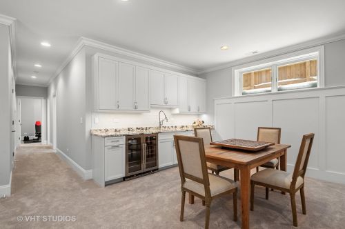 1654 Carmen Ave, Chicago IL 60640-2703 exterior