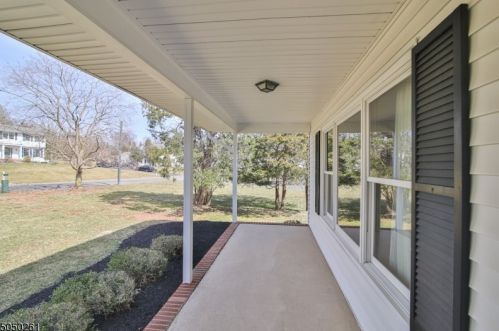 512 Glen Ridge Dr, Bridgewater, NJ 08807-1614