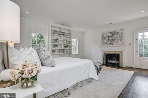 4625 Charleston Ter, Washington DC  20007-1912 exterior