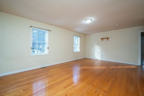 29 Pocantico Ave, Springfield MA 01109-1463 exterior