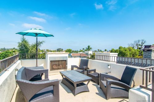 357 E Ave, San Diego CA  92118-1333 exterior