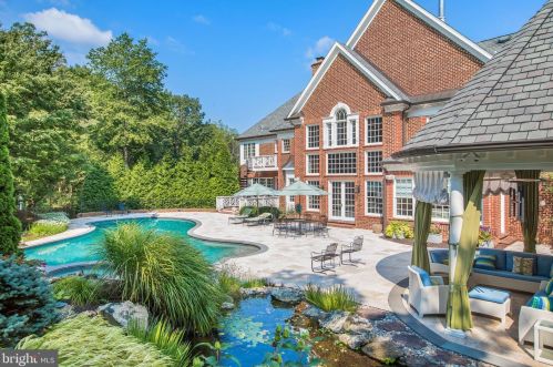 11720 Centurion Way, Rockville MD 20854-6420 exterior