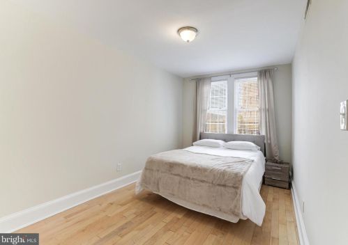 916 19 St, Washington DC 20002-4085 exterior