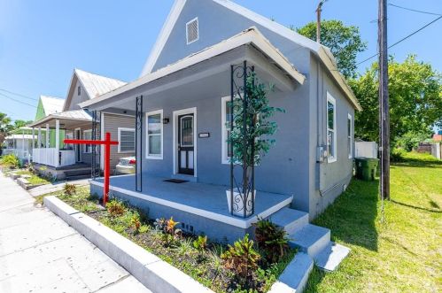 2406 Armenia Ave, Tampa FL  33607-2604 exterior