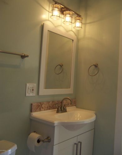 4750 Central Ave, Phoenix AZ  85040-2150 exterior