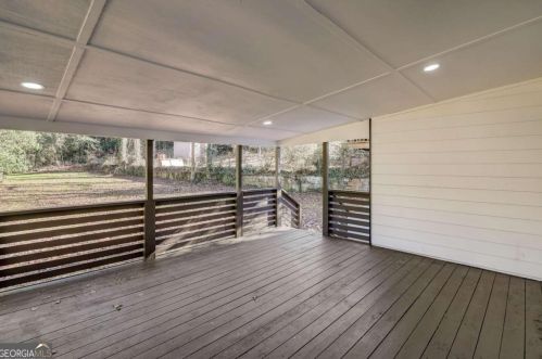 2006 Lisbon Dr, Atlanta GA 30310-4920 exterior