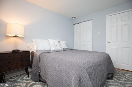 11023 Academy Rd, Philadelphia PA 19154-3301 exterior