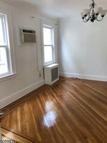 215 Jacoby St, Maplewood NJ  07040-3305 exterior