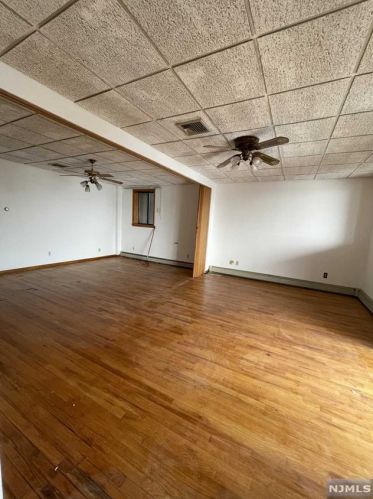 114 Pne St, Cliffside Park NJ 07010-1018 exterior