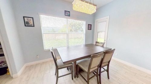 898 Curtis St, Fort Pierce FL 34983-1935 exterior