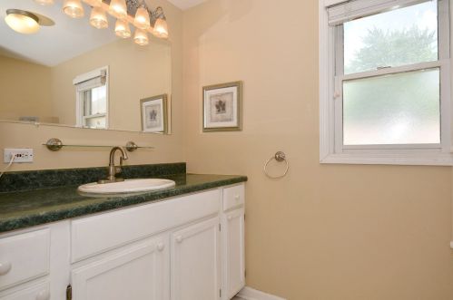 250 3 St, Elmhurst IL 60126-2460 exterior