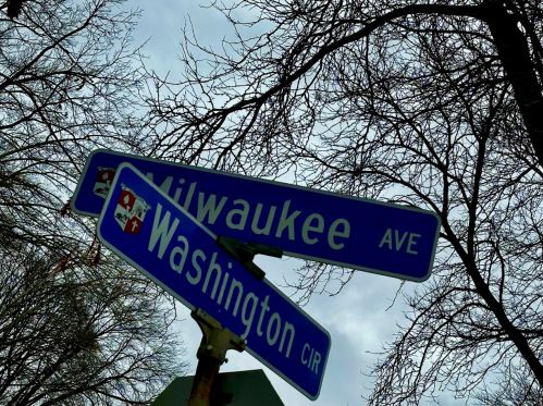 6617 Milwaukee Ave, Milwaukee WI 53213-2303 exterior