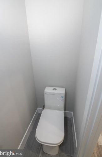 2213 Emerald St, Philadelphia PA 19134-3548 exterior