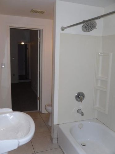 154 2 St, Pittsburgh PA 15215-2104 exterior