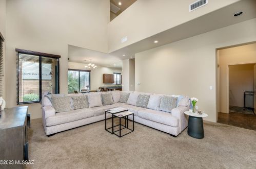 150 Castlefield Cir, Tucson AZ  85704-5783 exterior